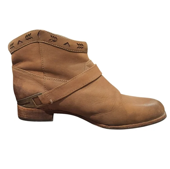 UGG Australia Austin Western Ankle Boota Booties Size 8 - Picture 3 of 9